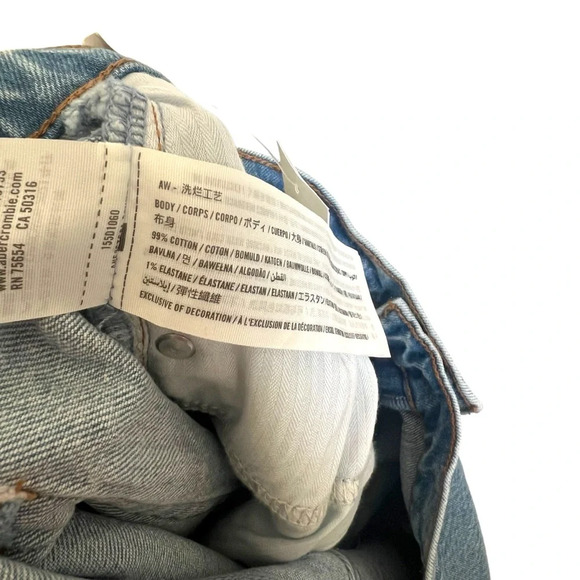 Abercrombie & Fitch The 90s Slim Straight Jeans Light Wash 18 Short NWT - Picture 5 of 8